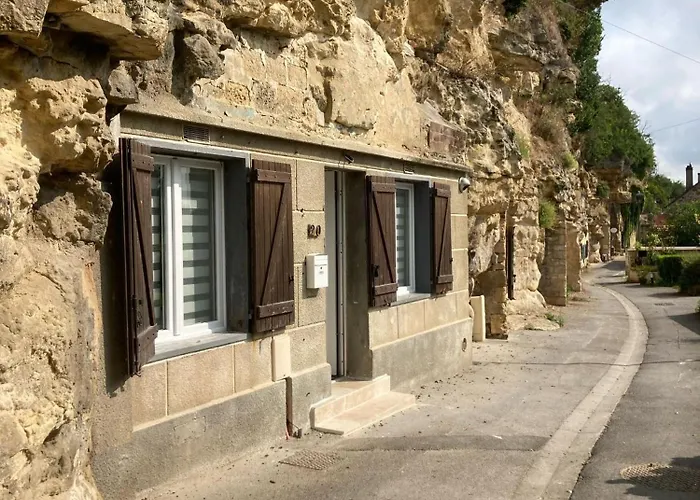 Holiday home La P'tite Troglo *